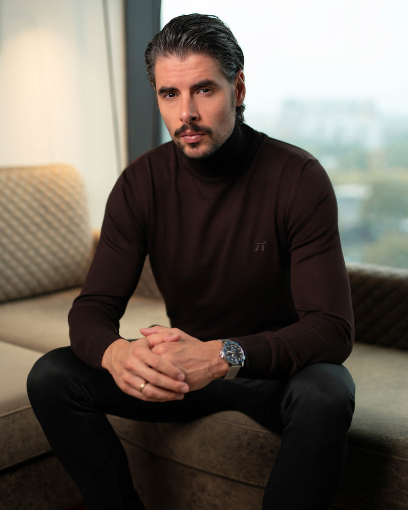 LAZARE™ CLASSIC ROLLNECK - DARK BROWN