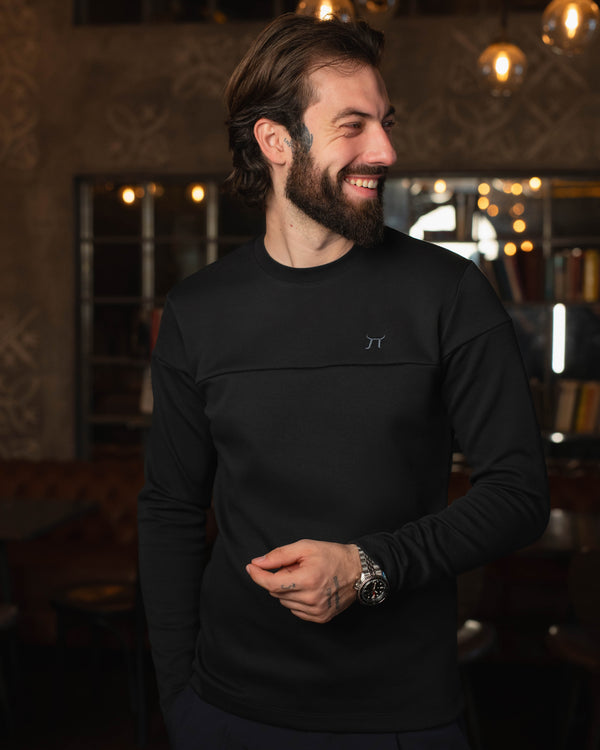 LAZARE™ CLASSIC SWEATSHIRT - BLACK