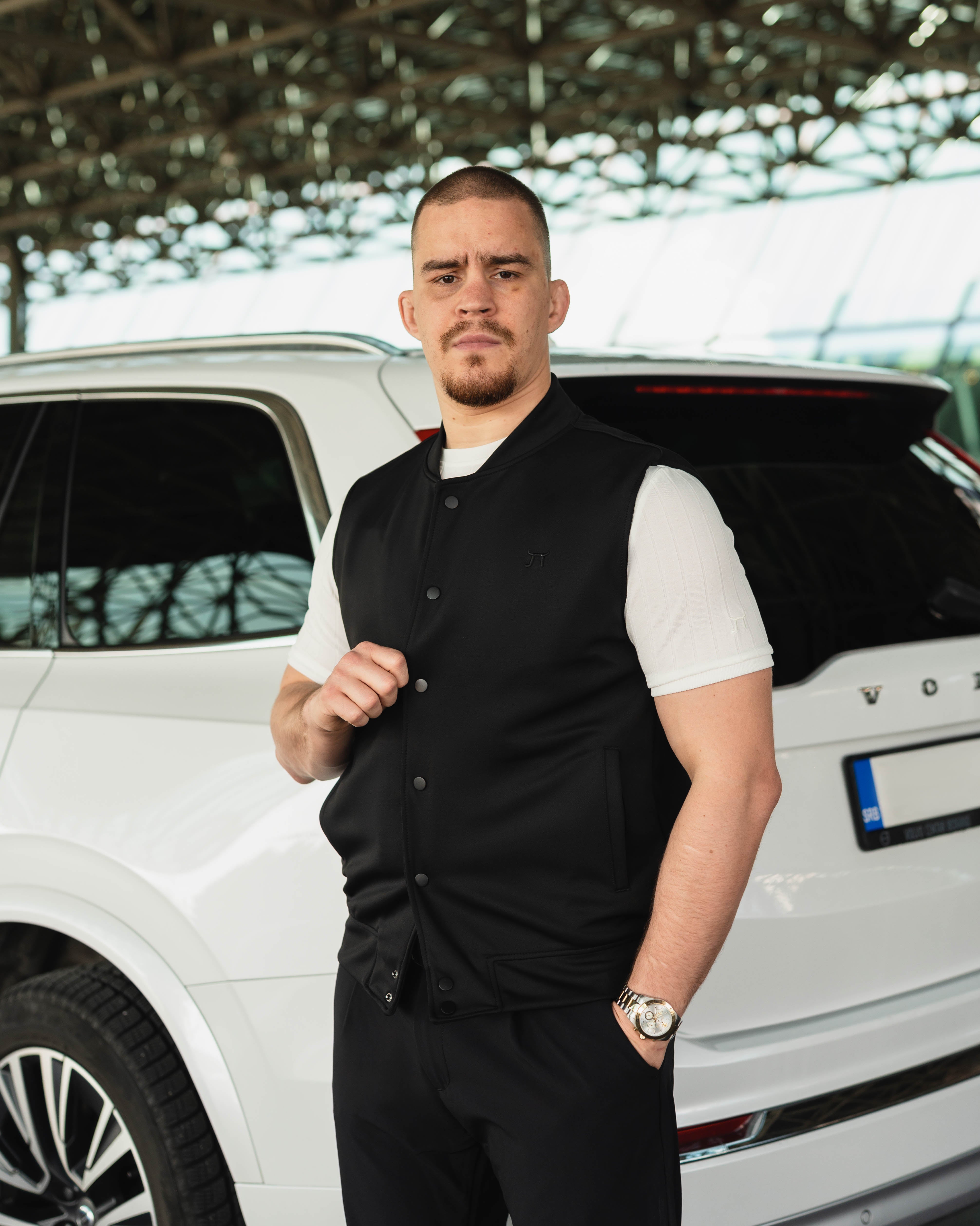 LAZARE™ PRESTIGE VEST - BLACK