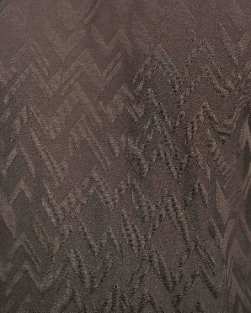 LAZARE™ ZIGZAG T-SHIRT - STONE BROWN