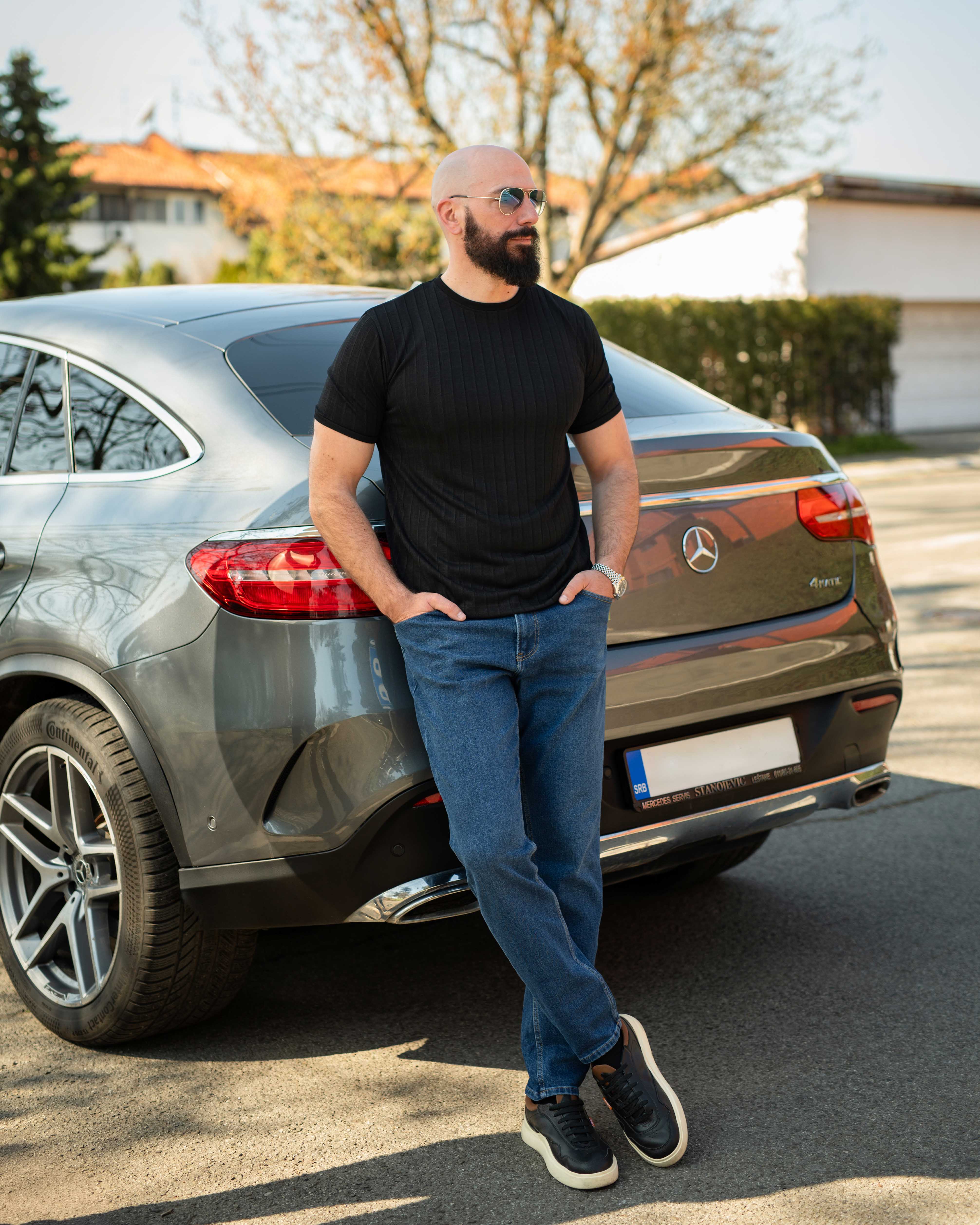 LAZARE™ AZUR LINES T-SHIRT - BLACK